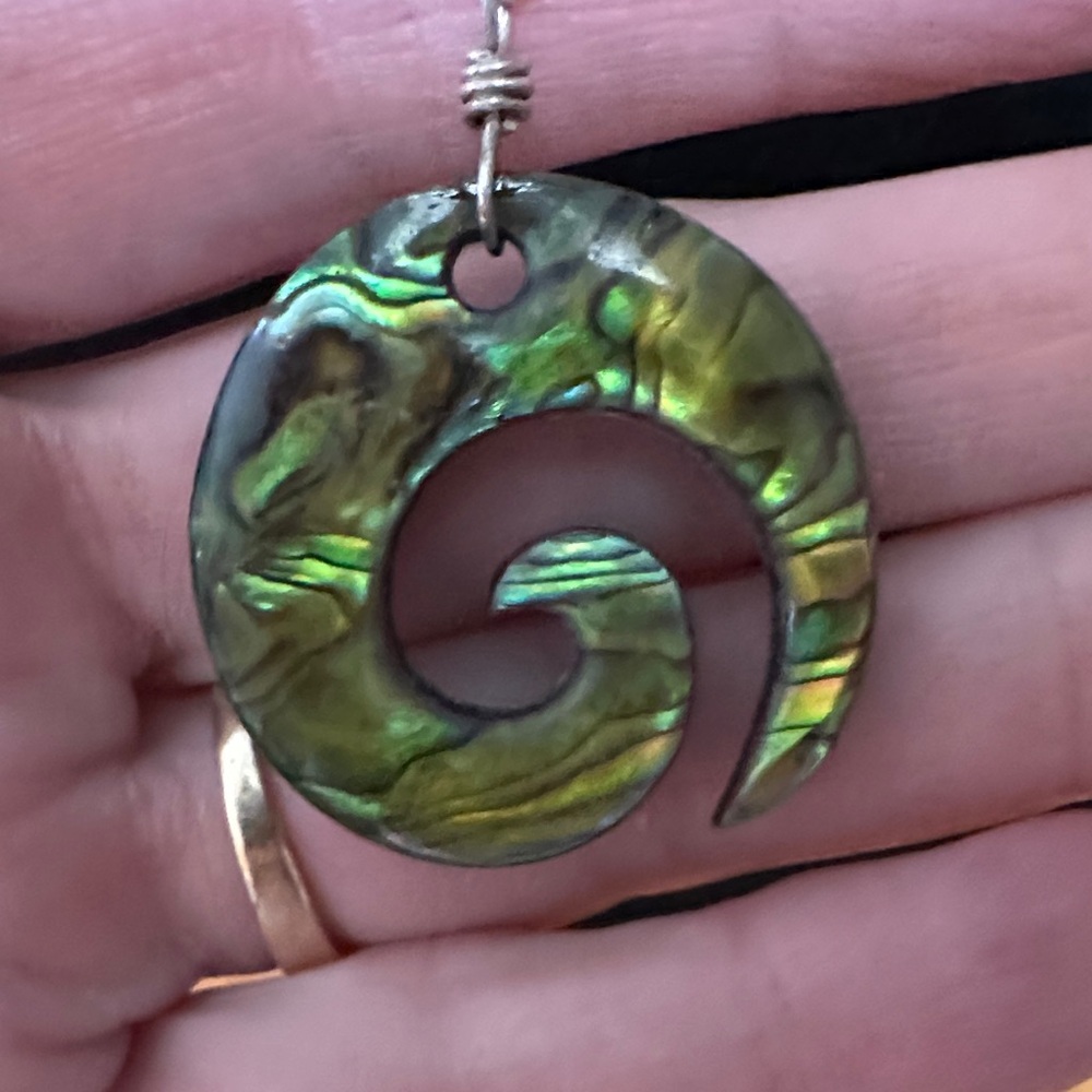 Elegant Swirl Abalone Pendant Necklace on a Silver Bale and necklace. 925